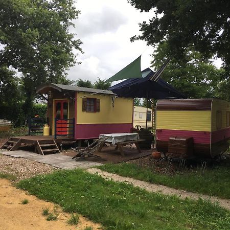 La Roulotte Chainoux Bains-sur-Oust Εξωτερικό φωτογραφία