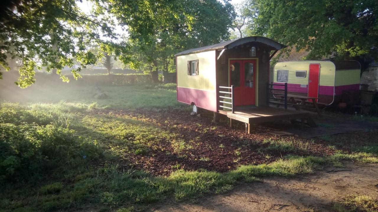 La Roulotte Chainoux Bains-sur-Oust Εξωτερικό φωτογραφία