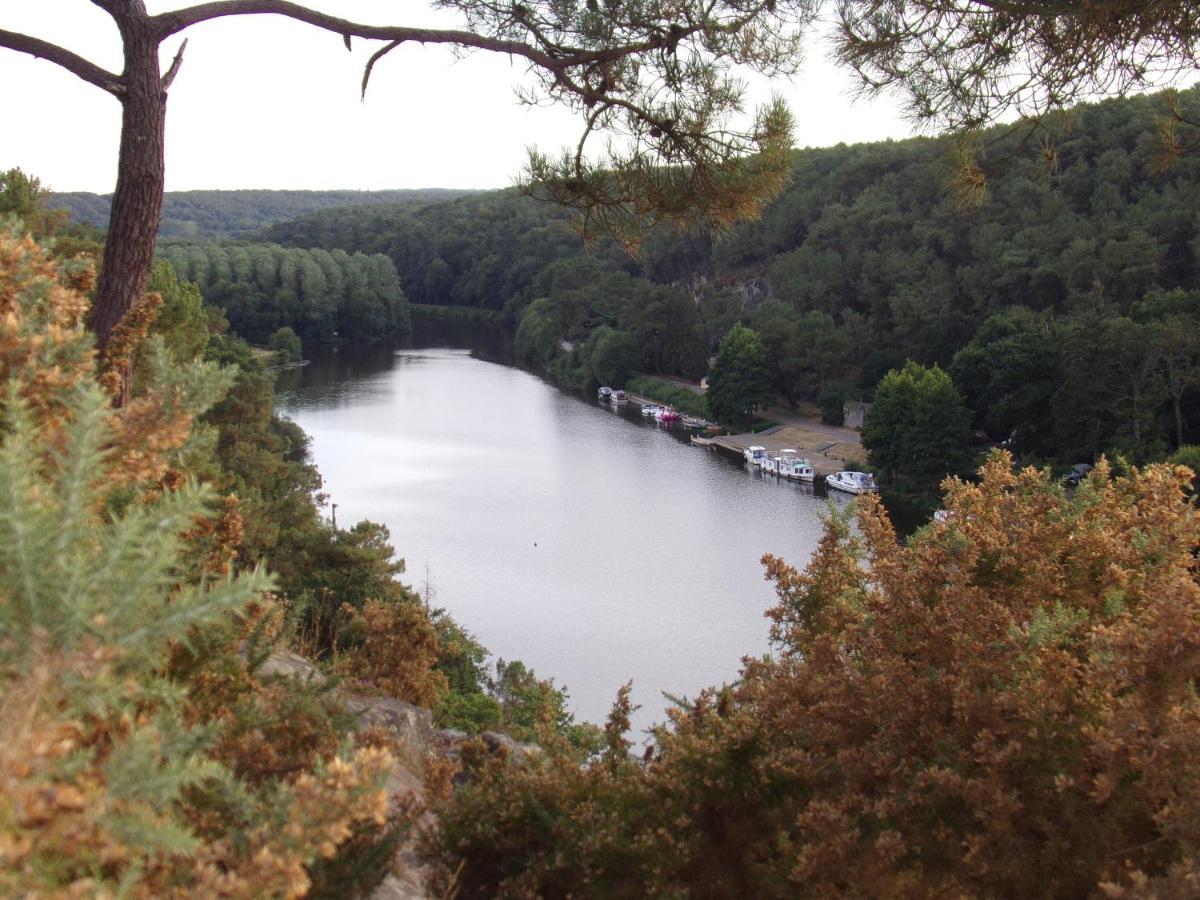 La Roulotte Chainoux Bains-sur-Oust Εξωτερικό φωτογραφία